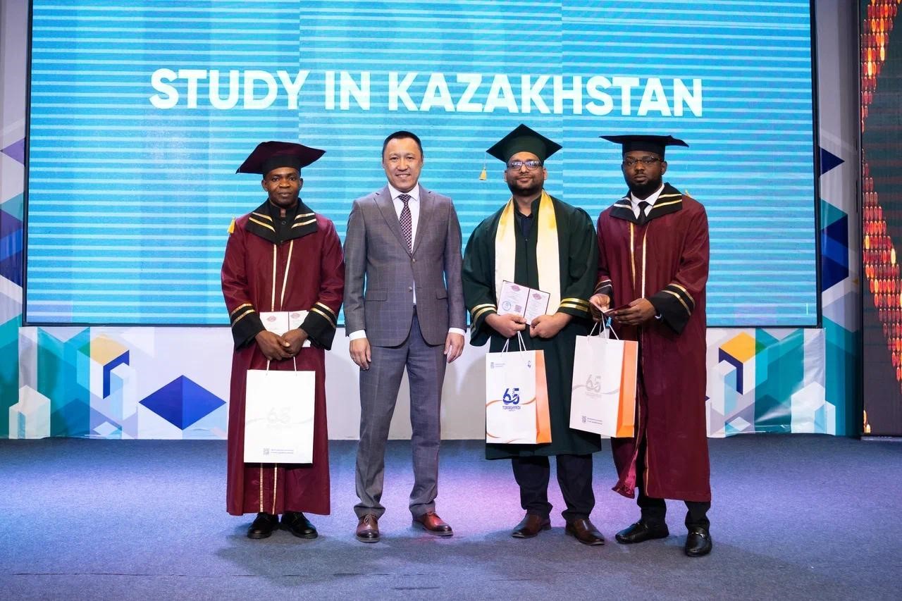 International Students of Toraighyrov University